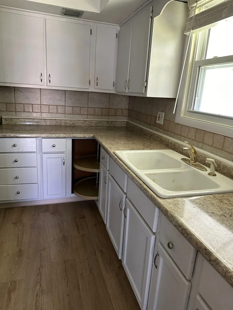 Clean kitchen cabinets